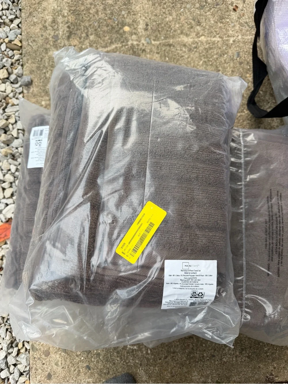Brand New Mainstays 6-Piece Towel Set in Brown